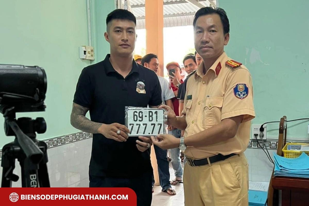 Biển số Cà Mau đẹp định danh cho người trúng đấu giá