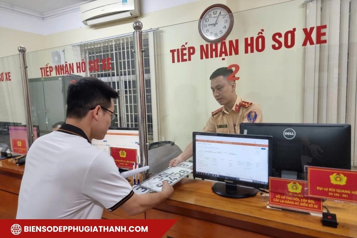 Đăng ký biển số xe tại cơ quan công an địa phương
