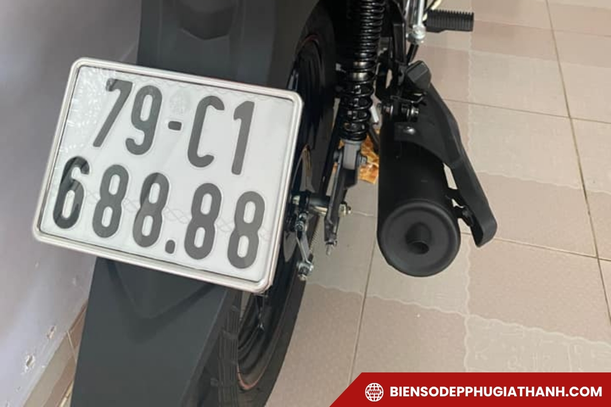 Biển số đẹp lộc phát mã vùng 79 Khánh Hòa gắn trên xe máy