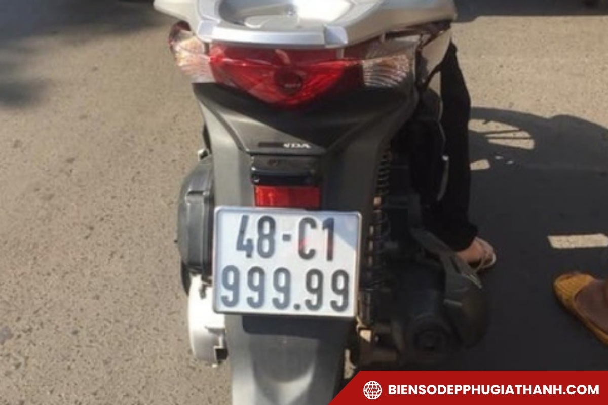 Biển số đẹp Đắk Nông gắn lên xe máy