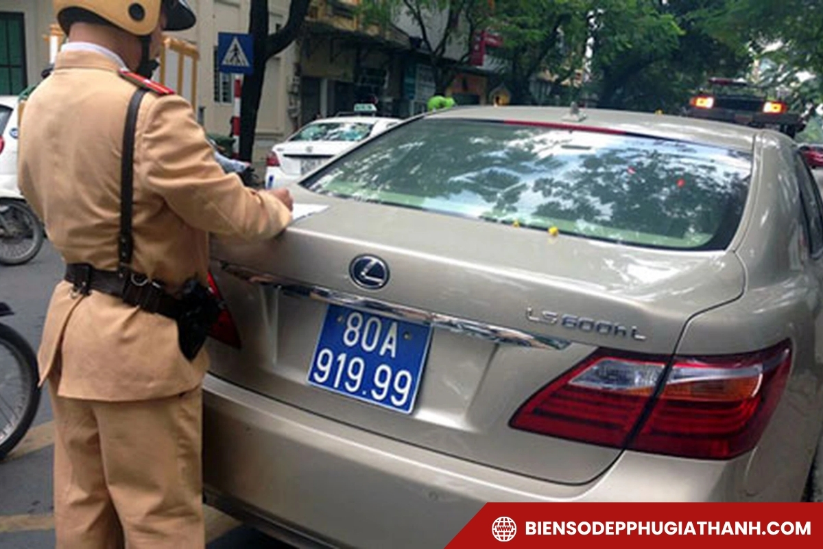 Biển số 80 giả bị Công An Giao Thông xử lý vi phạm
