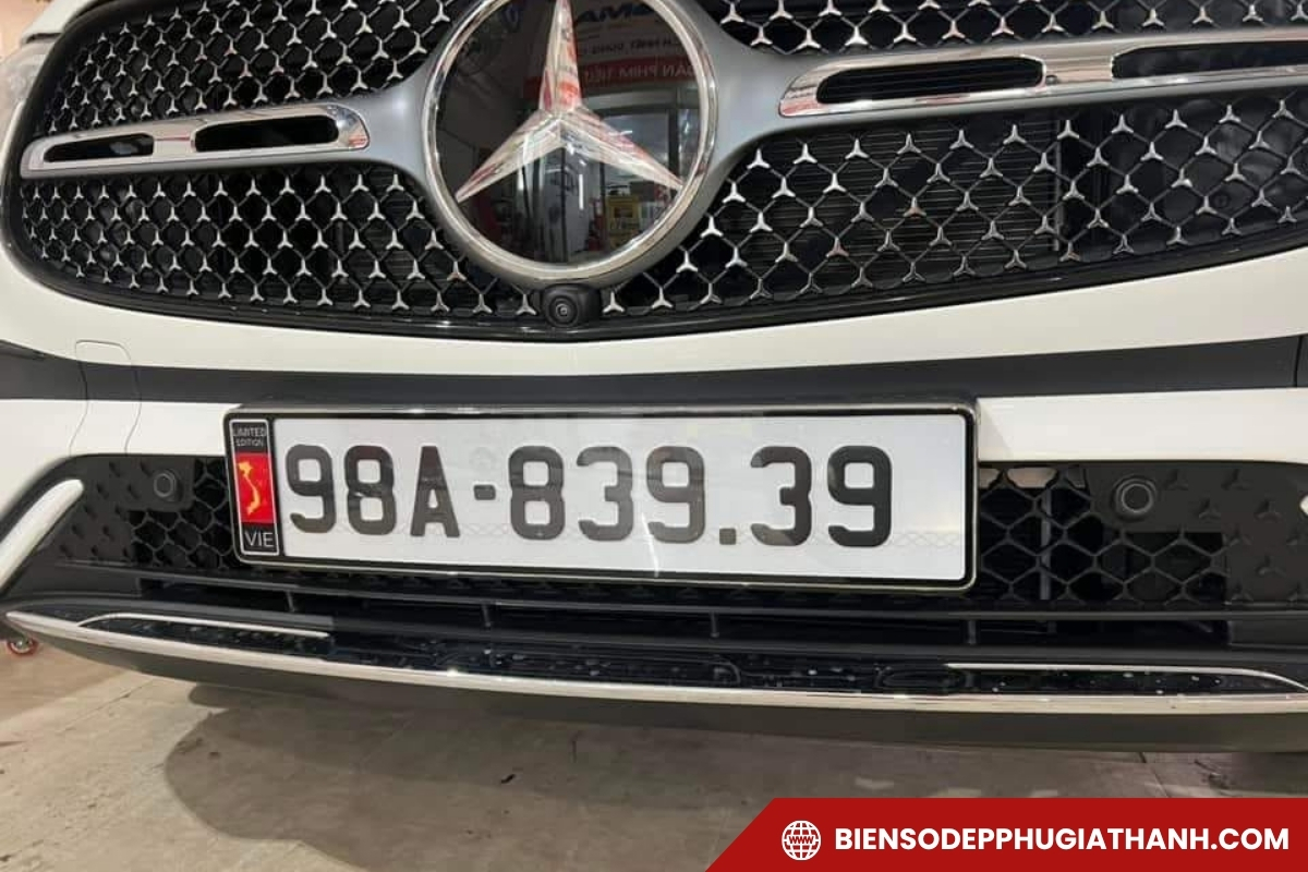 Biển số lặp thần tài 39 mang ý nghĩa may mắn gắn lên xe ô tô 