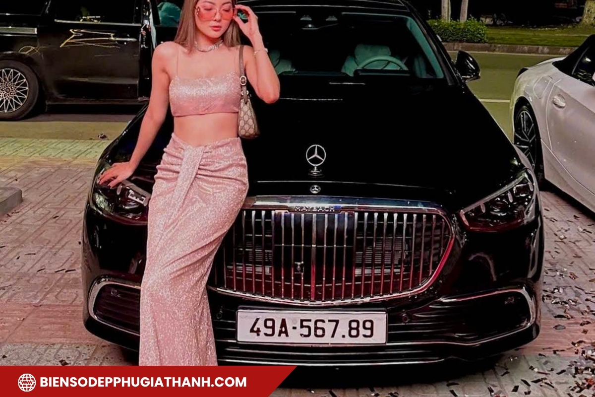 Biển số sảnh tiến VIP Lâm Đồng gắn trên xe sang