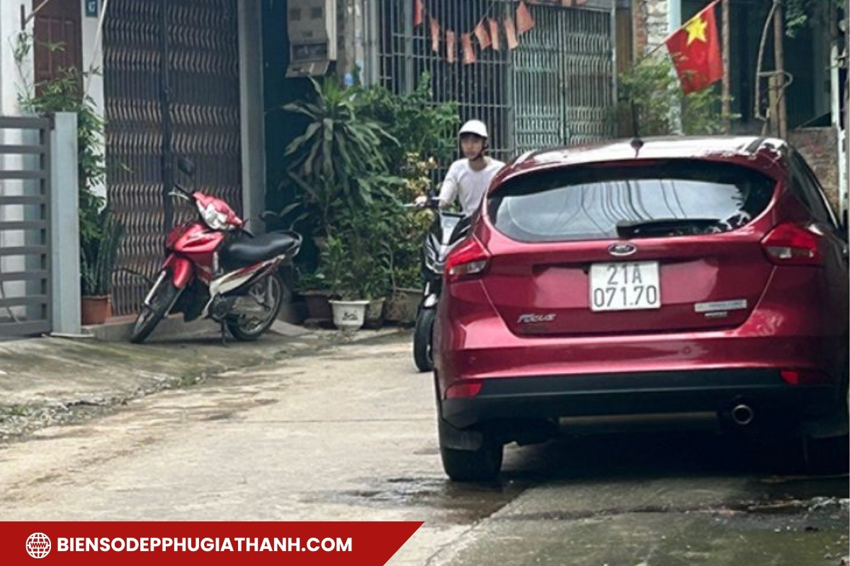 Xe ô tô gắn biển số 21 nay thuộc tình Lào Cai